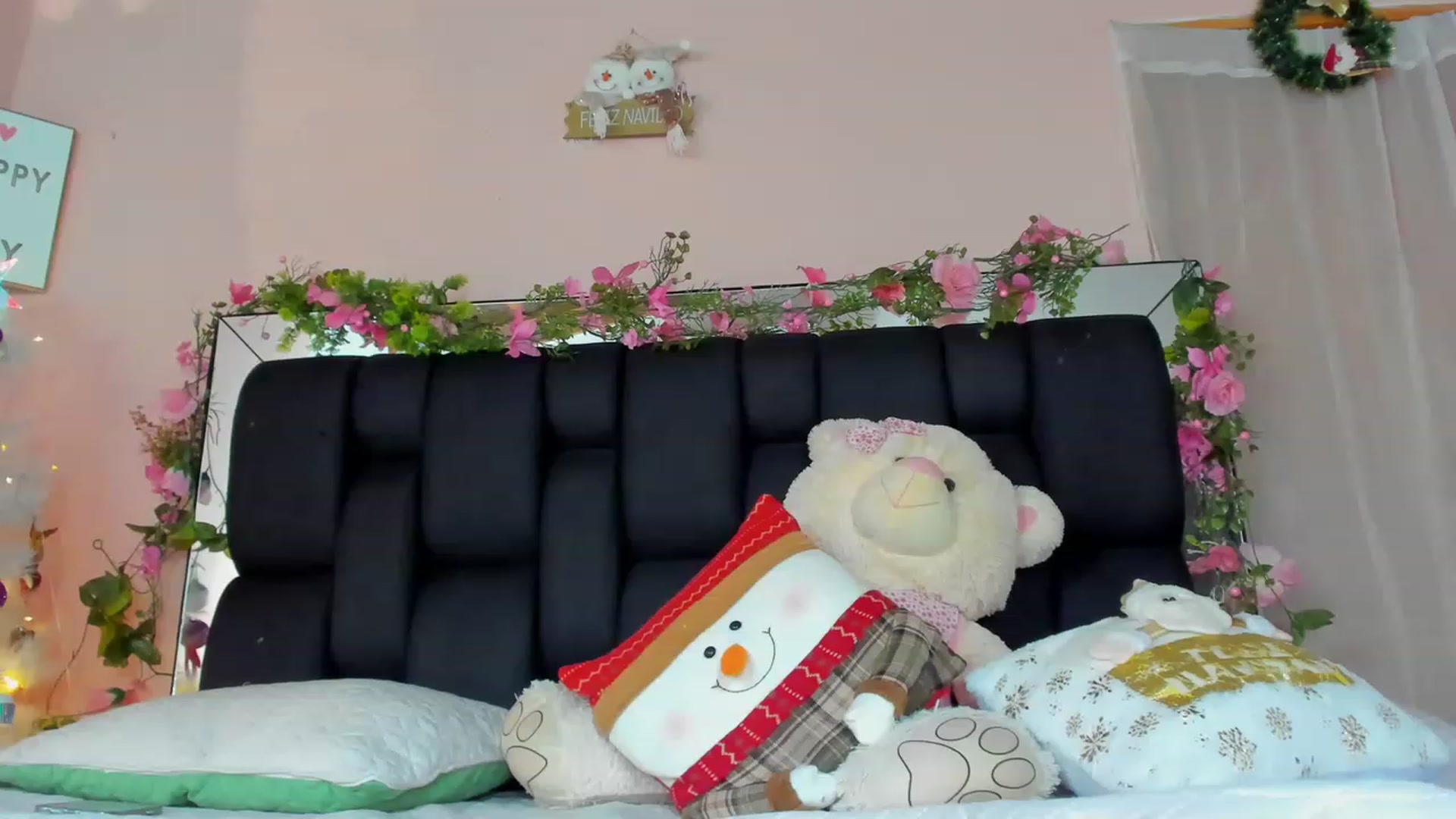 Gallery image thumbnail from Baby_Sweet01's myfreecams stream on, 12/01/2022, 22:24 image 8 of 20