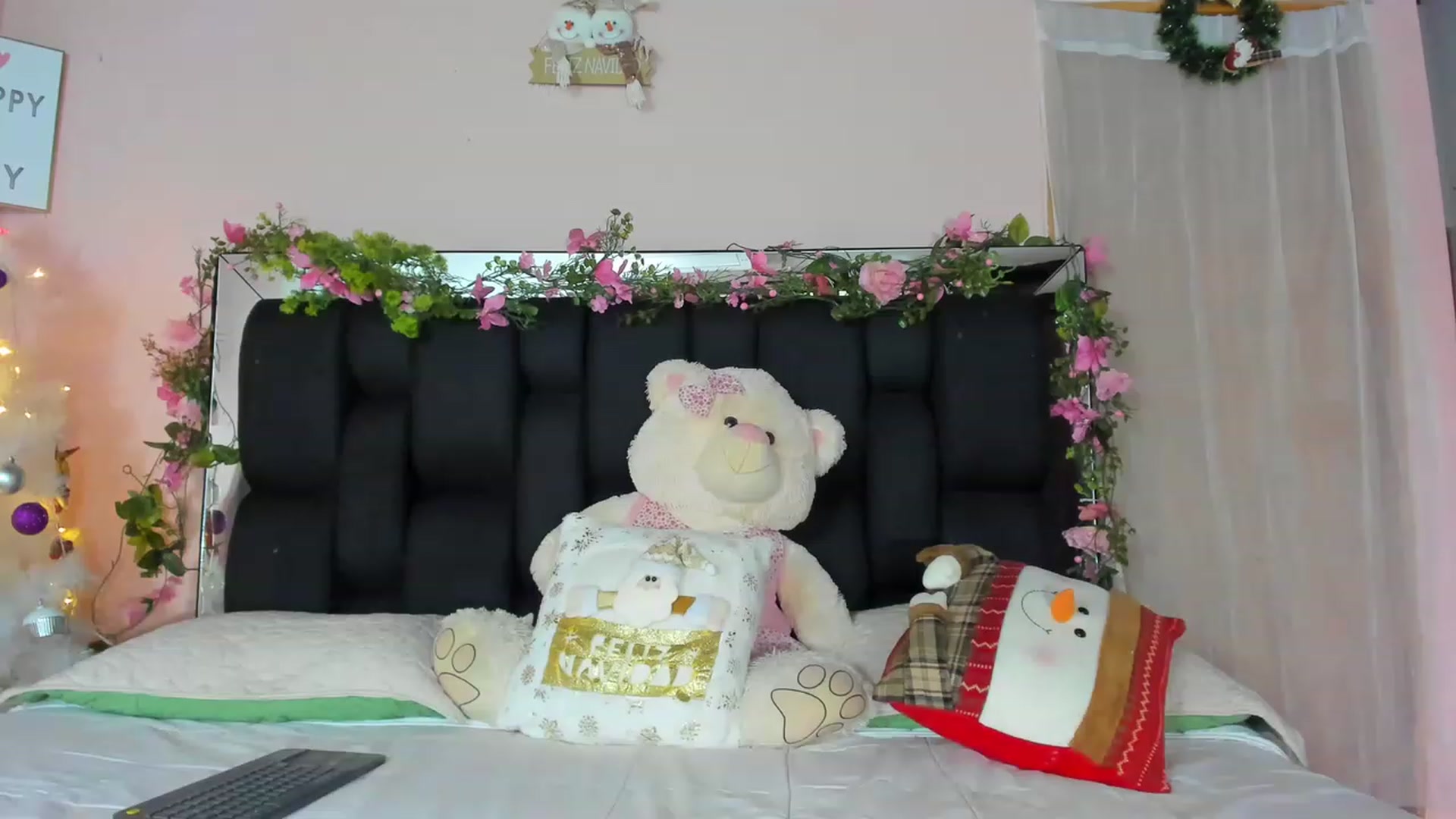 Gallery image thumbnail from Baby_Sweet01's myfreecams stream on, 12/04/2022, 20:05 image 19 of 20