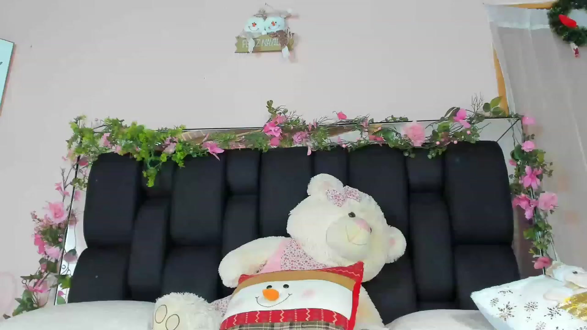Gallery image thumbnail from Baby_Sweet01's myfreecams stream on, 12/12/2022, 21:26 image 10 of 20