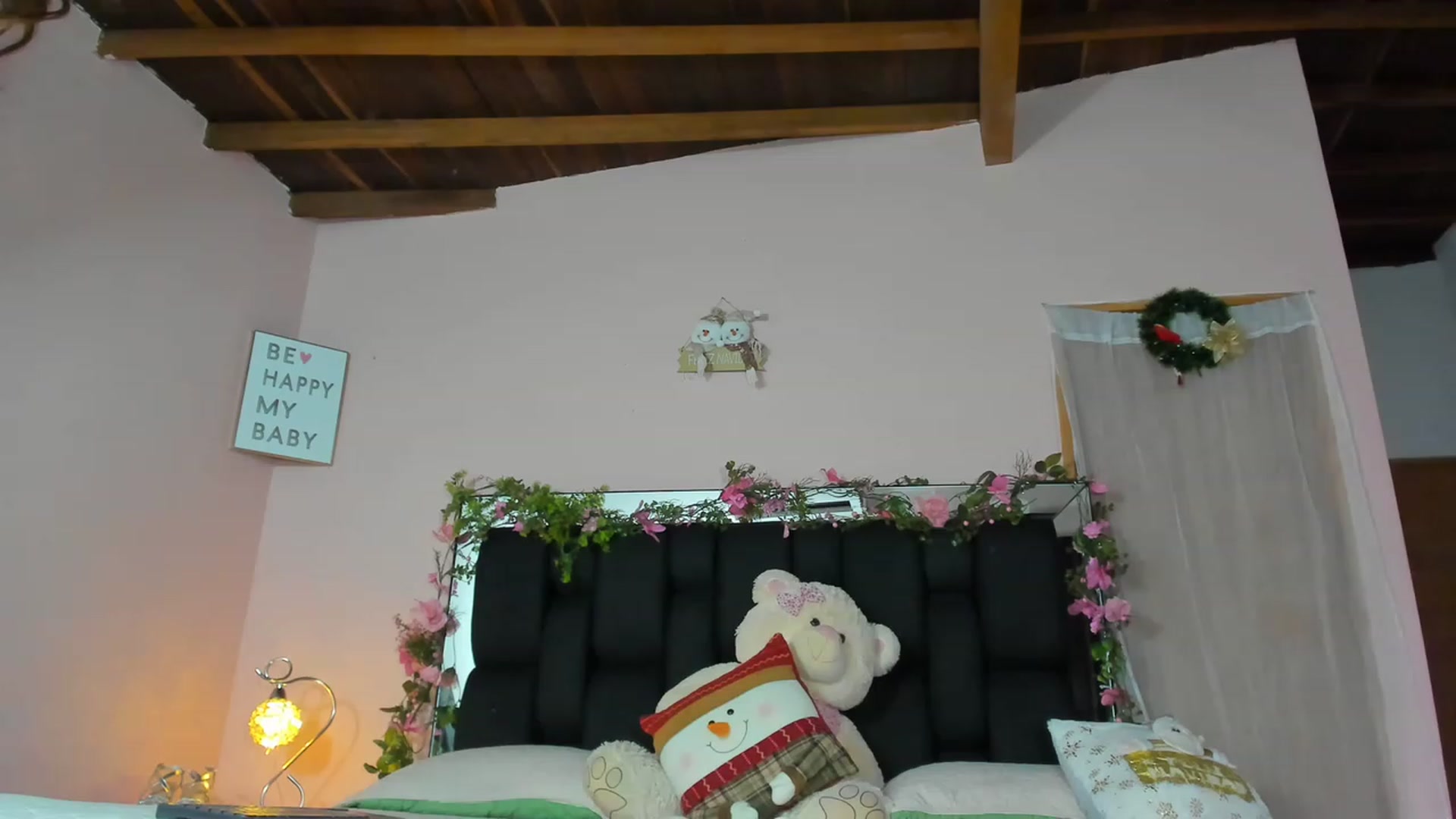 Gallery image thumbnail from Baby_Sweet01's myfreecams stream on, 12/12/2022, 21:48 image 7 of 20