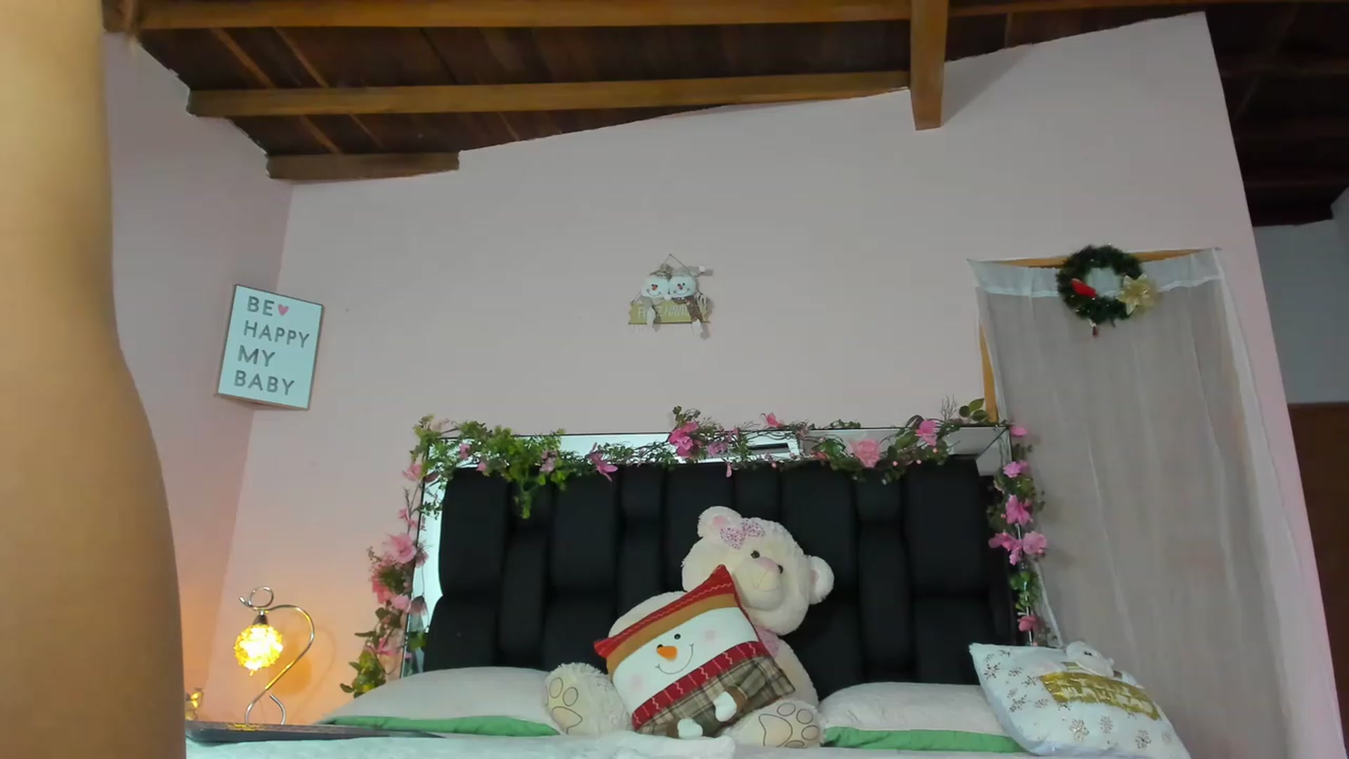 Gallery image thumbnail from Baby_Sweet01's myfreecams stream on, 12/12/2022, 21:48 image 4 of 20