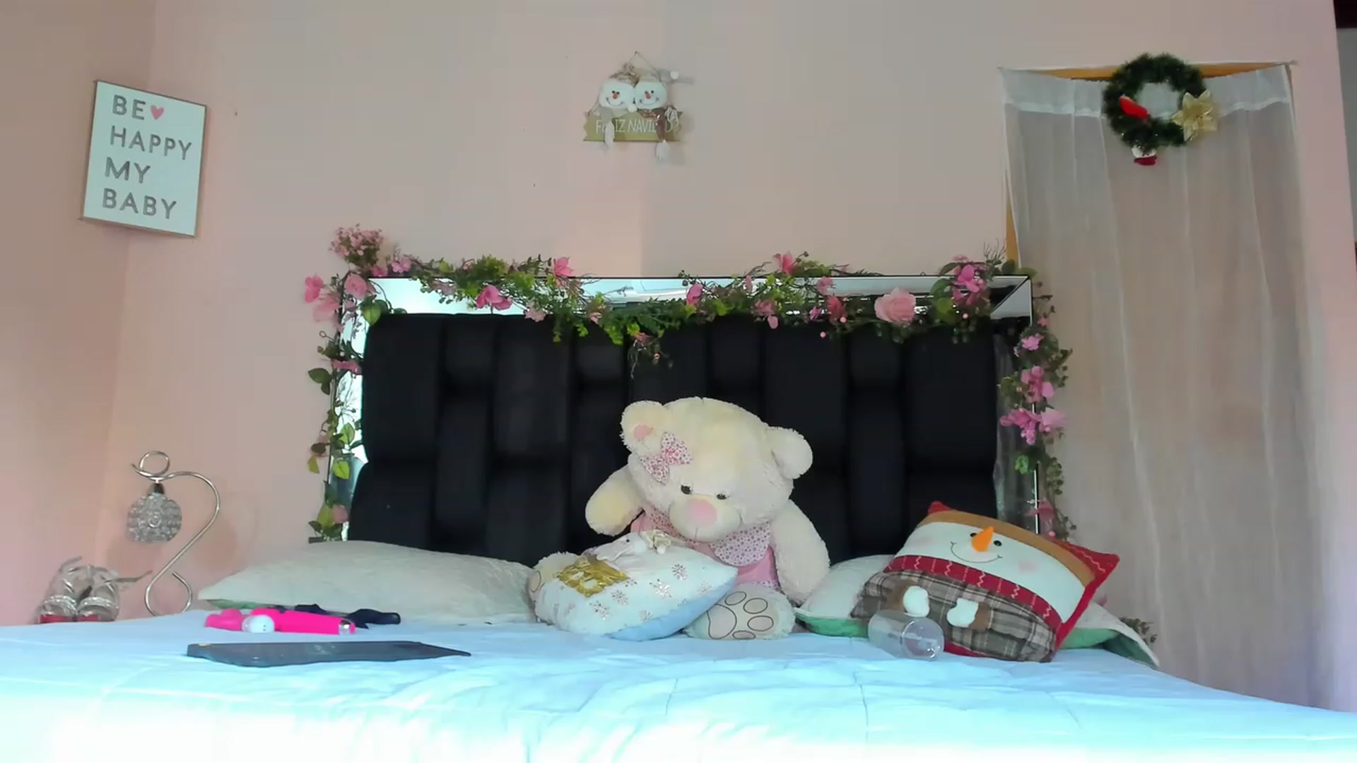 Gallery image thumbnail from Baby_Sweet01's myfreecams stream on, 12/21/2022, 20:01 image 17 of 20
