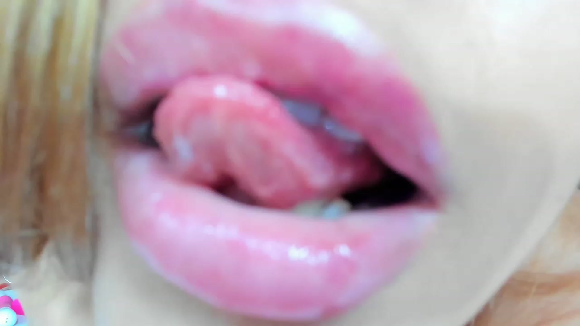 Gallery image thumbnail from Baby_Sweet01's myfreecams stream on, 12/21/2022, 20:01 image 14 of 20