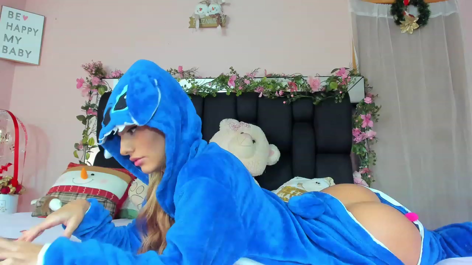 Gallery image thumbnail from Baby_Sweet01's myfreecams stream on, 12/24/2022, 21:52 image 20 of 20