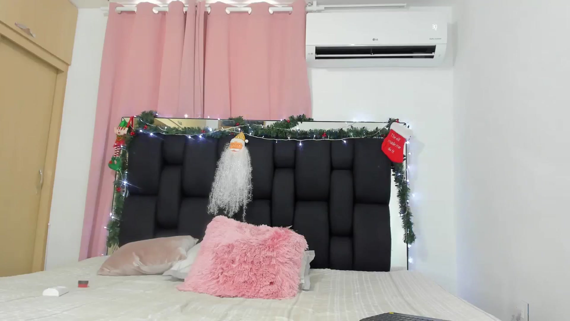 Gallery image thumbnail from Baby_Sweet01's myfreecams stream on, 12/06/2023, 21:05 image 19 of 20
