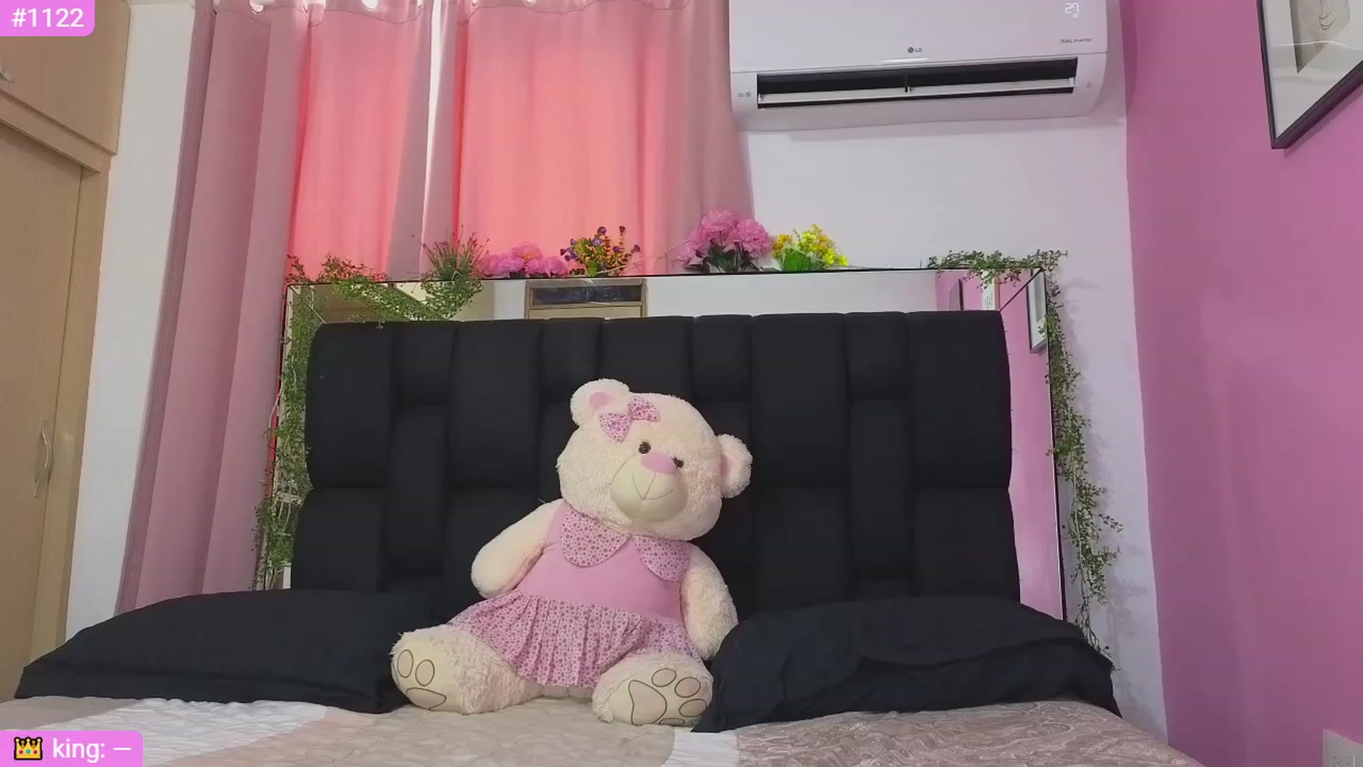 Gallery image thumbnail from Baby_Sweet01's myfreecams stream on, 03/08/2024, 19:55 image 2 of 20