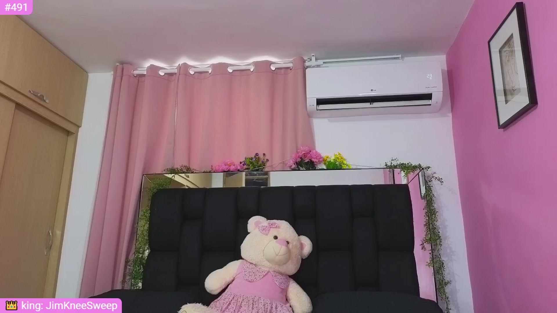 Gallery image thumbnail from Baby_Sweet01's myfreecams stream on, 03/28/2024, 20:10 image 18 of 20