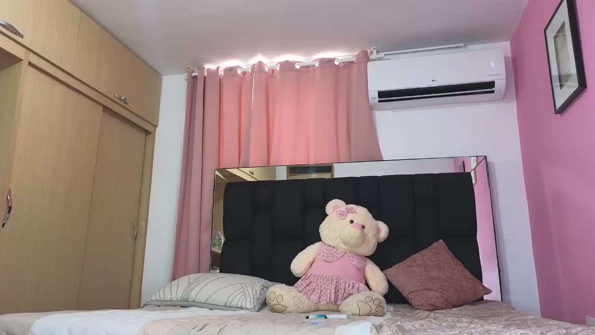 Gallery image thumbnail from Baby_Sweet01's myfreecams stream on, 07/02/2024, 20:51 image 1 of 20