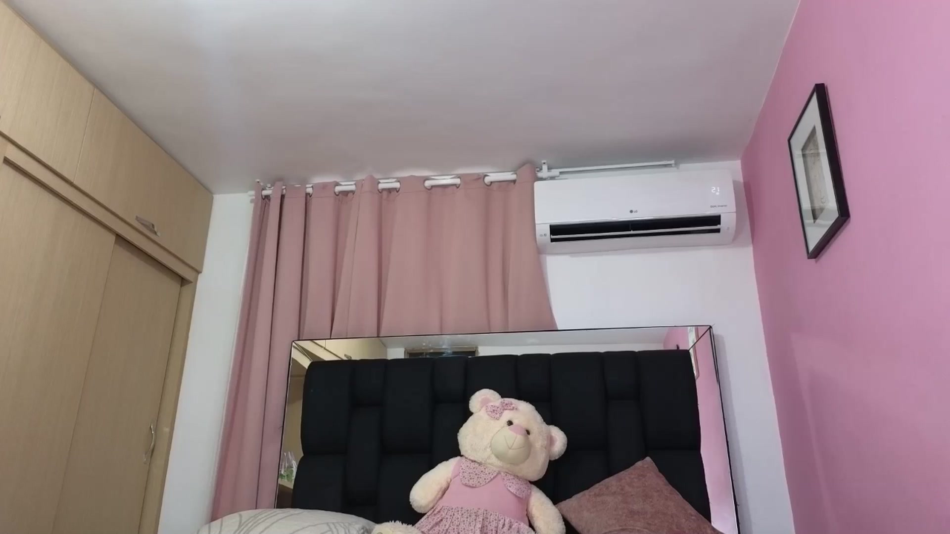 Gallery image thumbnail from Baby_Sweet01's myfreecams stream on, 07/02/2024, 23:03 image 18 of 20