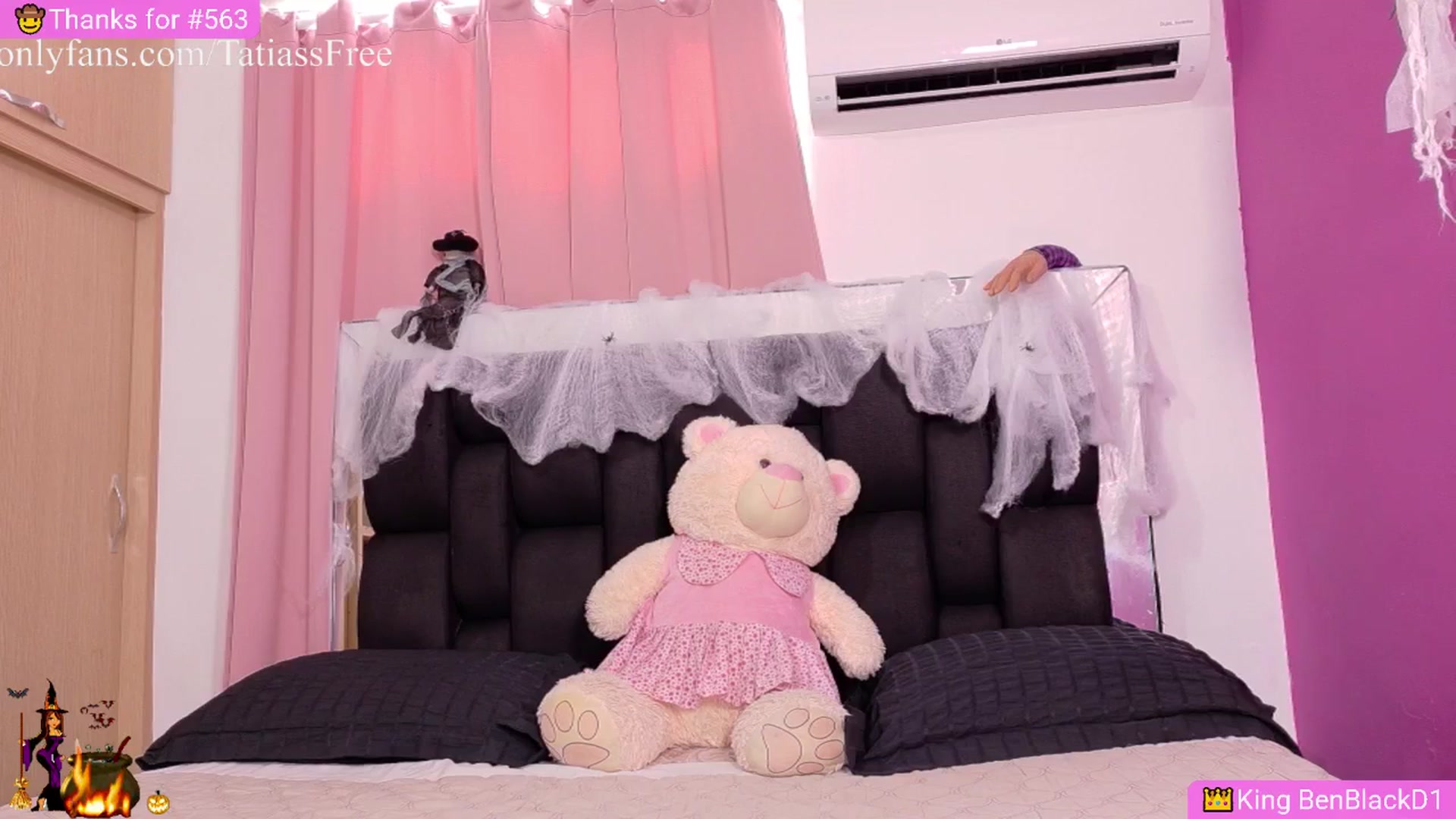 Gallery image thumbnail from Baby_Sweet01's myfreecams stream on, 10/25/2025, 21:49 image 3 of 20