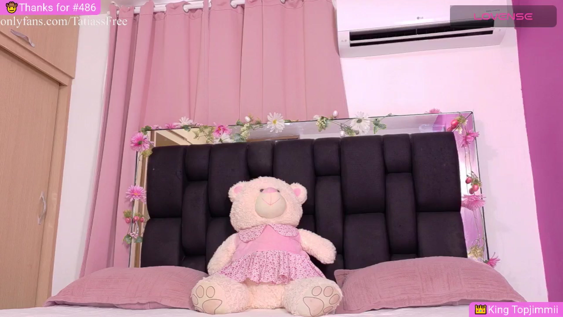 Gallery image thumbnail from Baby_Sweet01's myfreecams stream on, 11/11/2025, 20:30 image 12 of 20