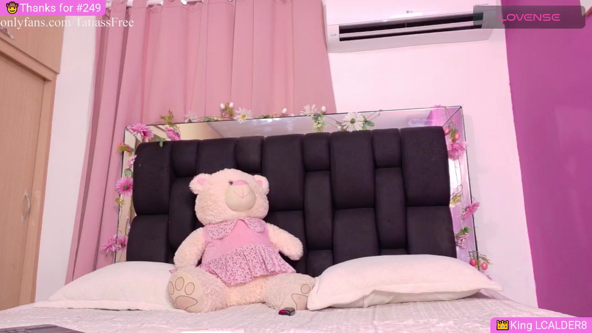 Gallery image thumbnail from Baby_Sweet01's myfreecams stream on, 11/25/2025, 21:31 image 6 of 20