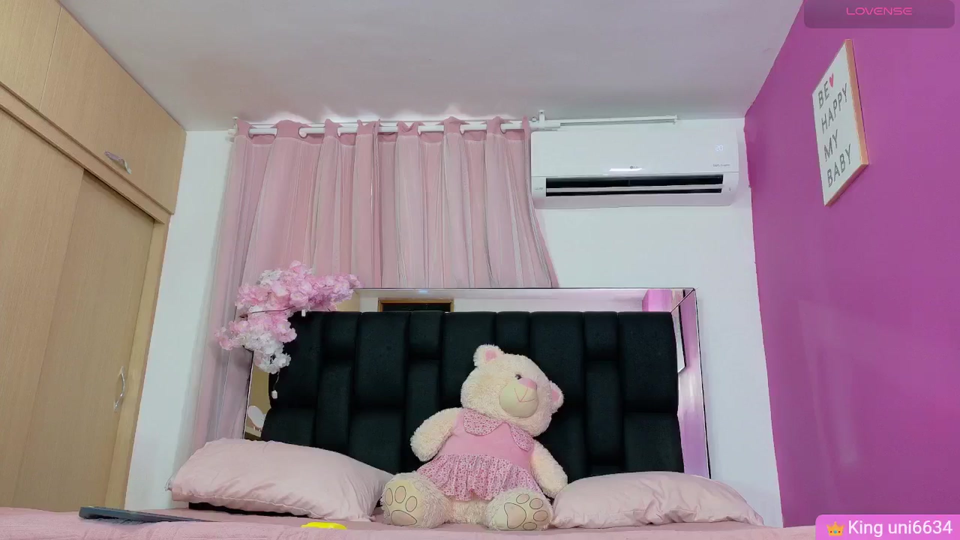 Gallery image thumbnail from Baby_Sweet01's myfreecams stream on, 01/28/2026, 20:02 image 3 of 20