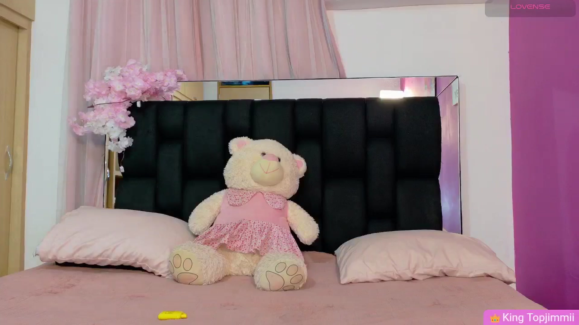 Gallery image thumbnail from Baby_Sweet01's myfreecams stream on, 01/28/2026, 22:04 image 19 of 20