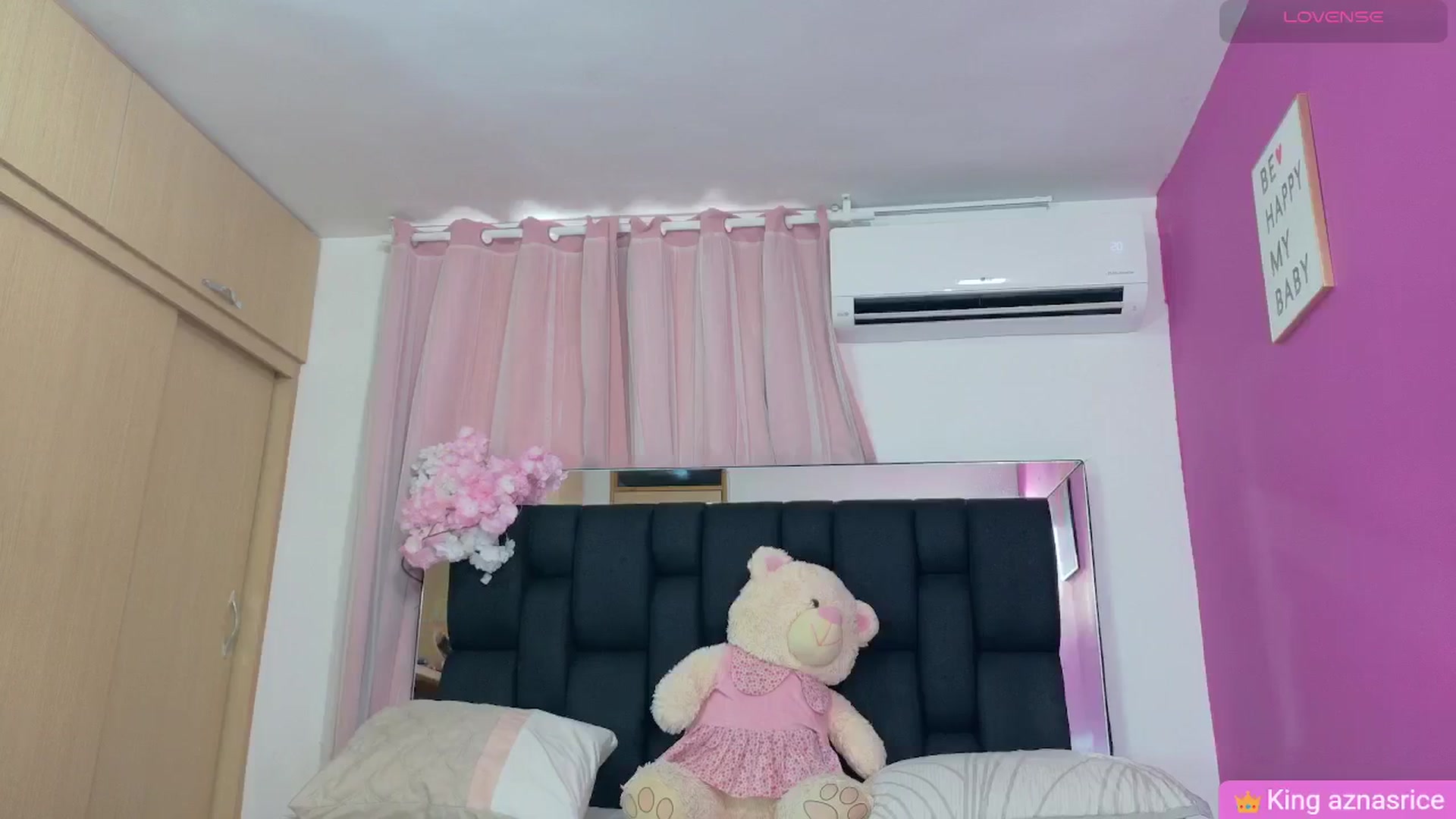 Gallery image thumbnail from Baby_Sweet01's myfreecams stream on, 01/31/2026, 18:44 image 18 of 20