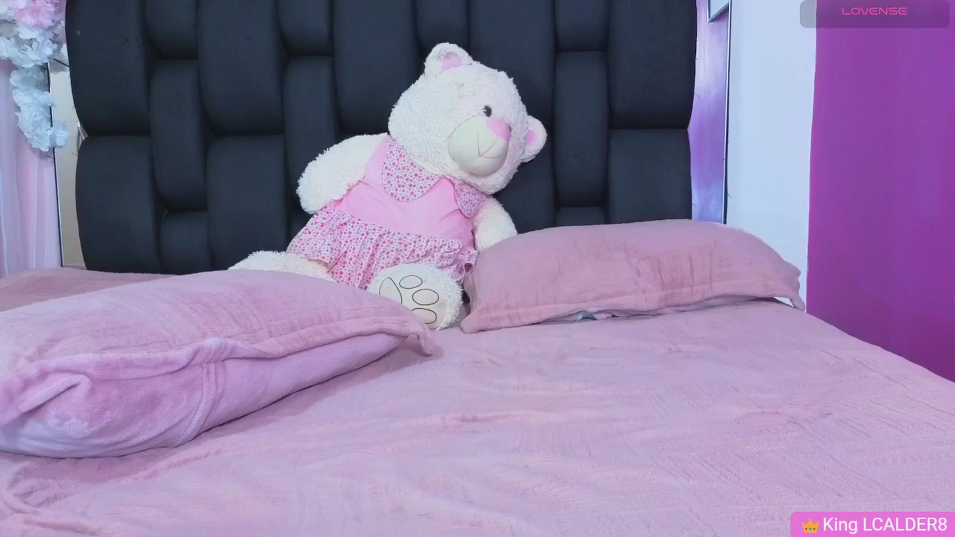 Gallery image thumbnail from Baby_Sweet01's myfreecams stream on, 03/13/2026, 23:19 image 14 of 20