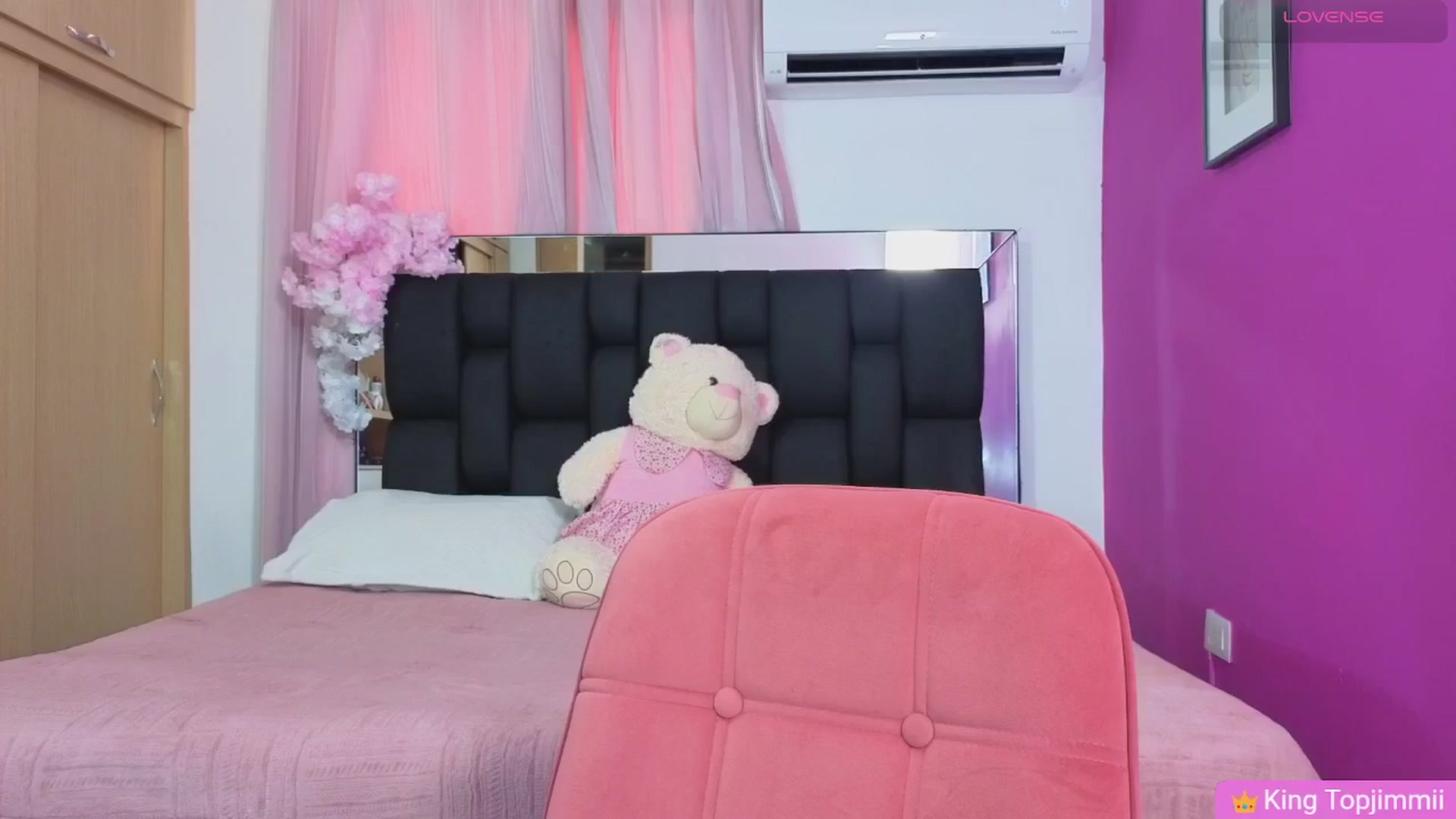 Gallery image thumbnail from Baby_Sweet01's myfreecams stream on, 03/15/2026, 19:45 image 13 of 20