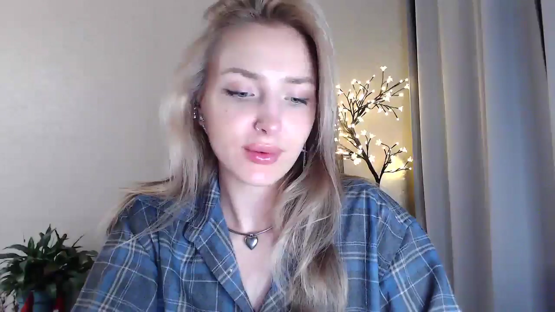 Gallery image thumbnail from Baby__Blue's myfreecams stream on, 07/19/2025, 20:34 image 7 of 20