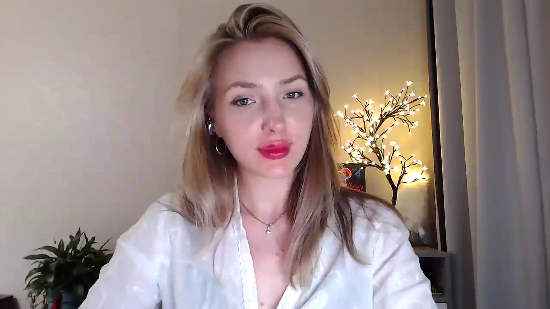 Gallery image thumbnail from Baby__Blue's myfreecams stream on, 07/20/2025, 19:33 image 1 of 20