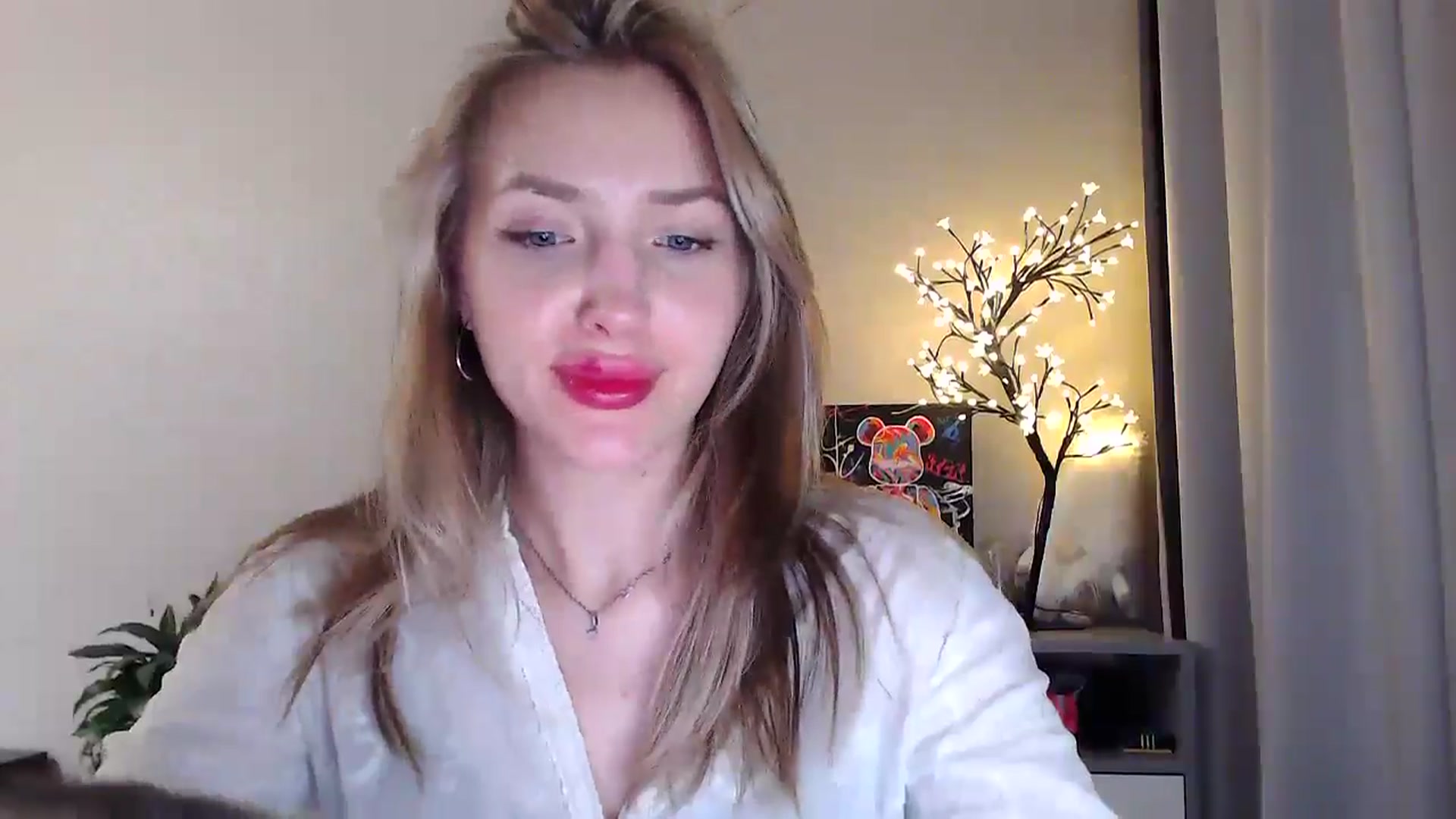 Gallery image thumbnail from Baby__Blue's myfreecams stream on, 07/20/2025, 19:33 image 9 of 20