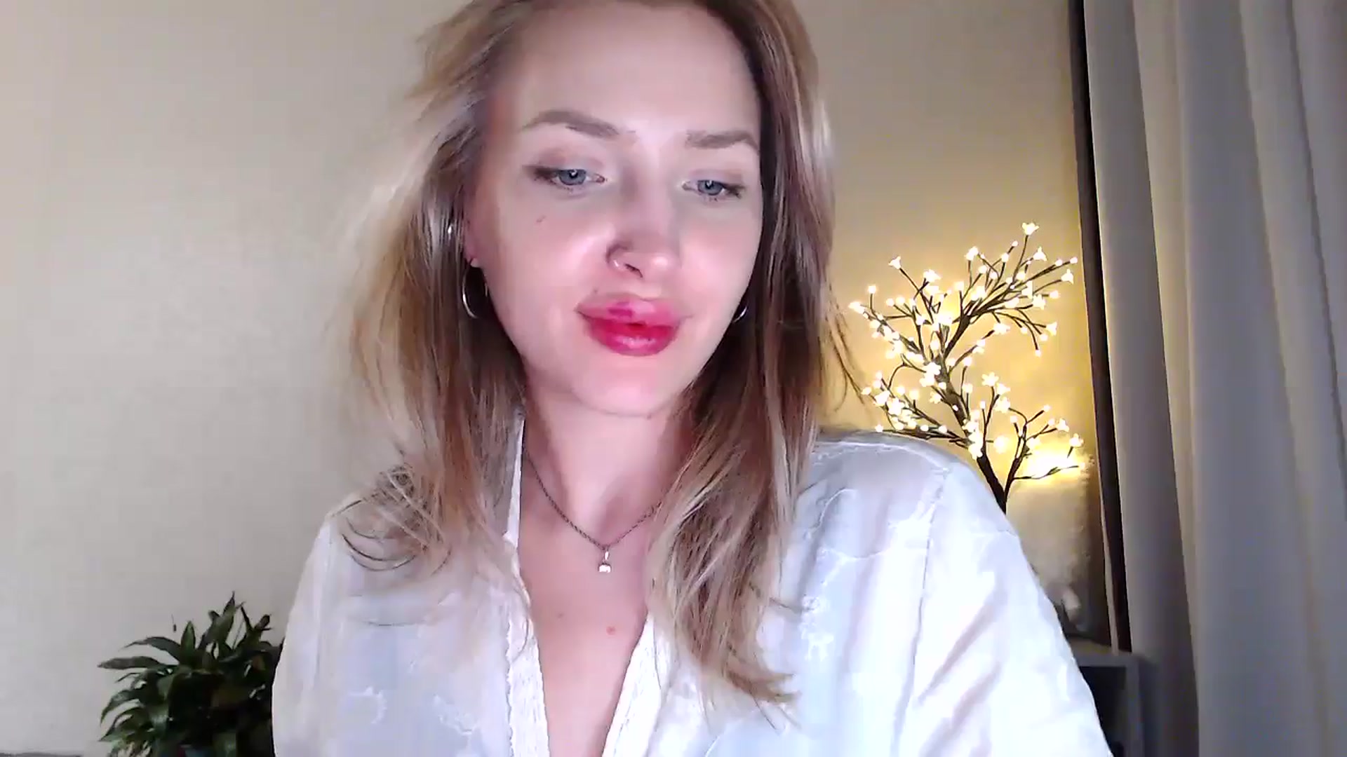 Gallery image thumbnail from Baby__Blue's myfreecams stream on, 07/20/2025, 20:55 image 19 of 20
