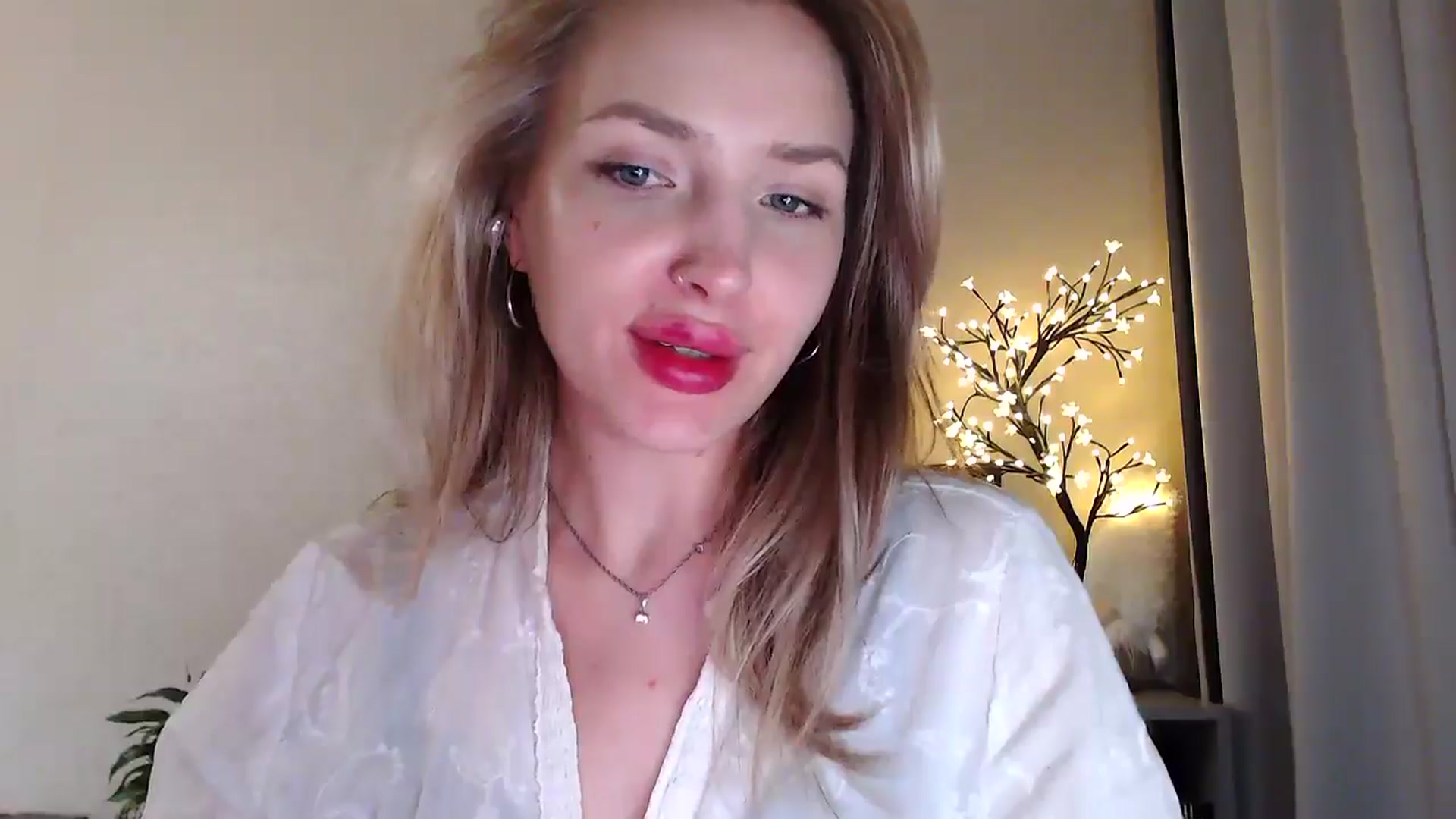Gallery image thumbnail from Baby__Blue's myfreecams stream on, 07/20/2025, 20:55 image 17 of 20