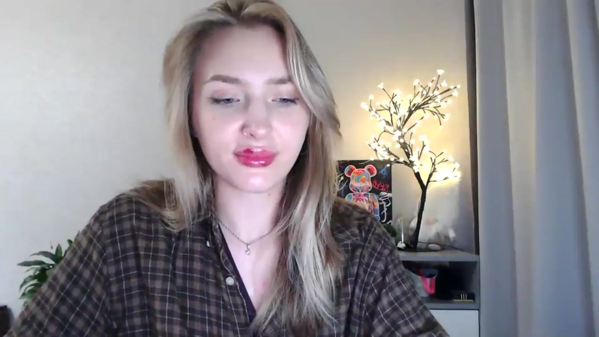 Gallery image thumbnail from Baby__Blue's myfreecams stream on, 07/21/2025, 16:14 image 10 of 20