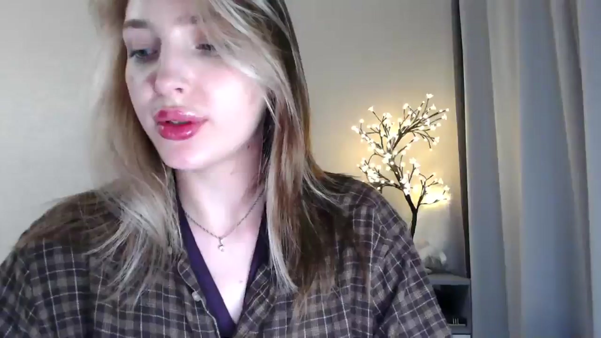 Gallery image thumbnail from Baby__Blue's myfreecams stream on, 07/21/2025, 16:14 image 19 of 20