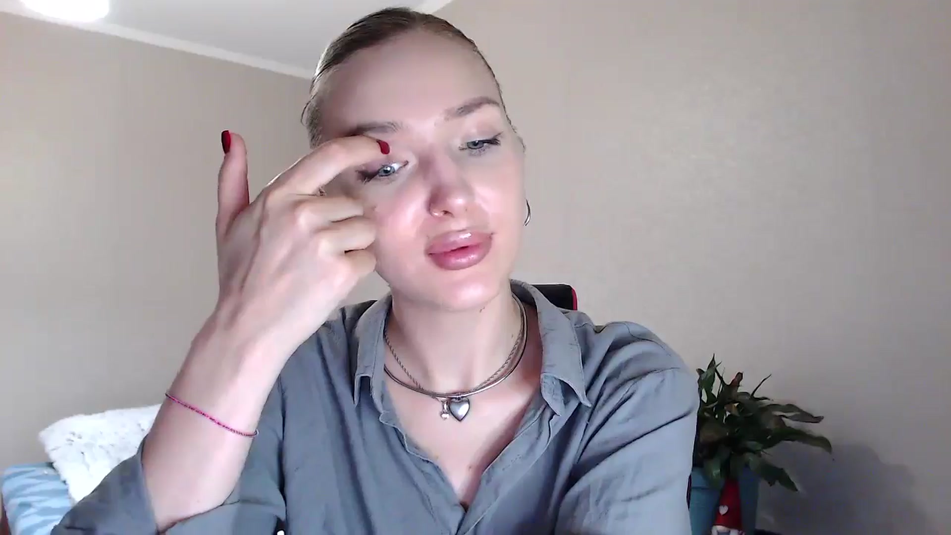 Gallery image thumbnail from Baby__Blue's myfreecams stream on, 07/22/2025, 16:00 image 16 of 20