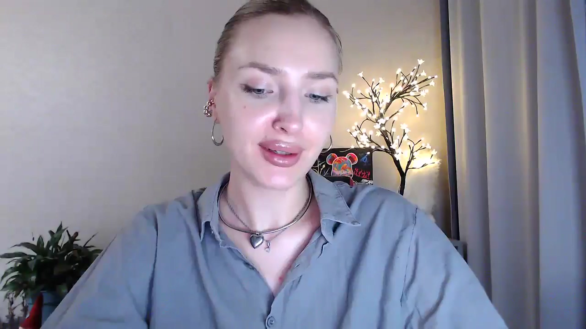 Gallery image thumbnail from Baby__Blue's myfreecams stream on, 07/22/2025, 21:08 image 7 of 20
