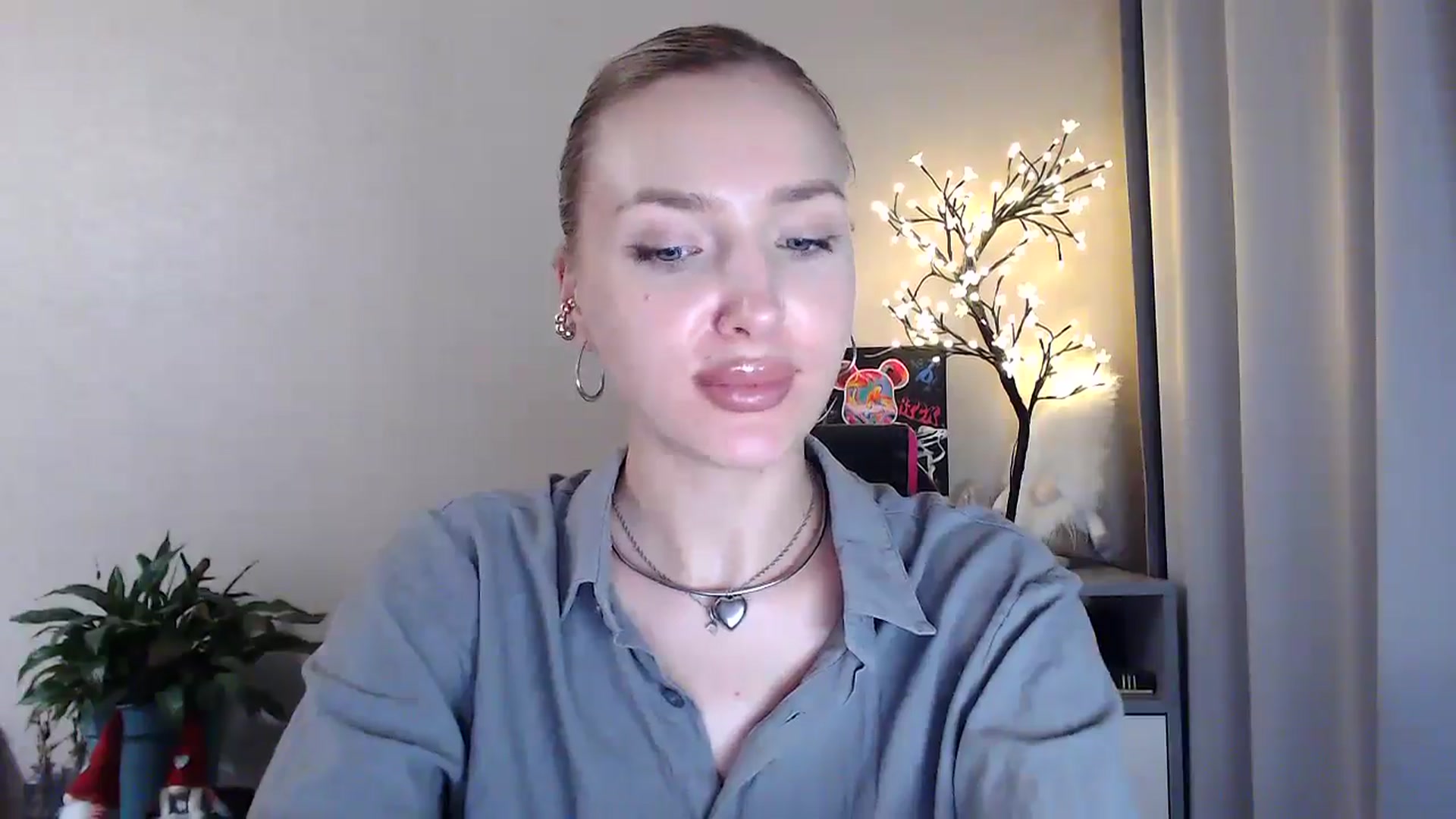 Gallery image thumbnail from Baby__Blue's myfreecams stream on, 07/22/2025, 21:08 image 17 of 20