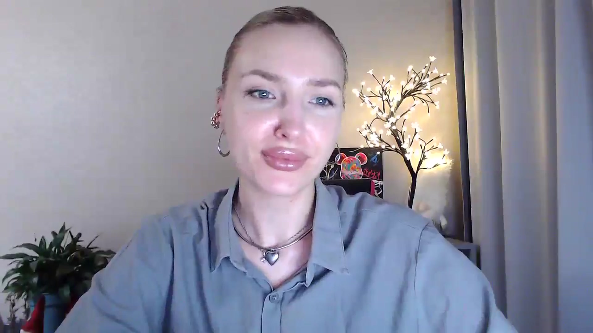 Gallery image thumbnail from Baby__Blue's myfreecams stream on, 07/22/2025, 21:08 image 5 of 20