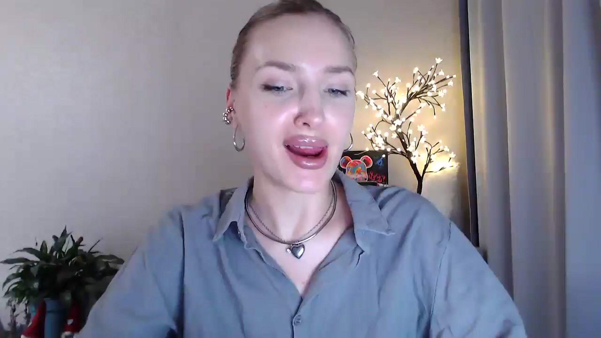 Gallery image thumbnail from Baby__Blue's myfreecams stream on, 07/22/2025, 21:08 image 1 of 20