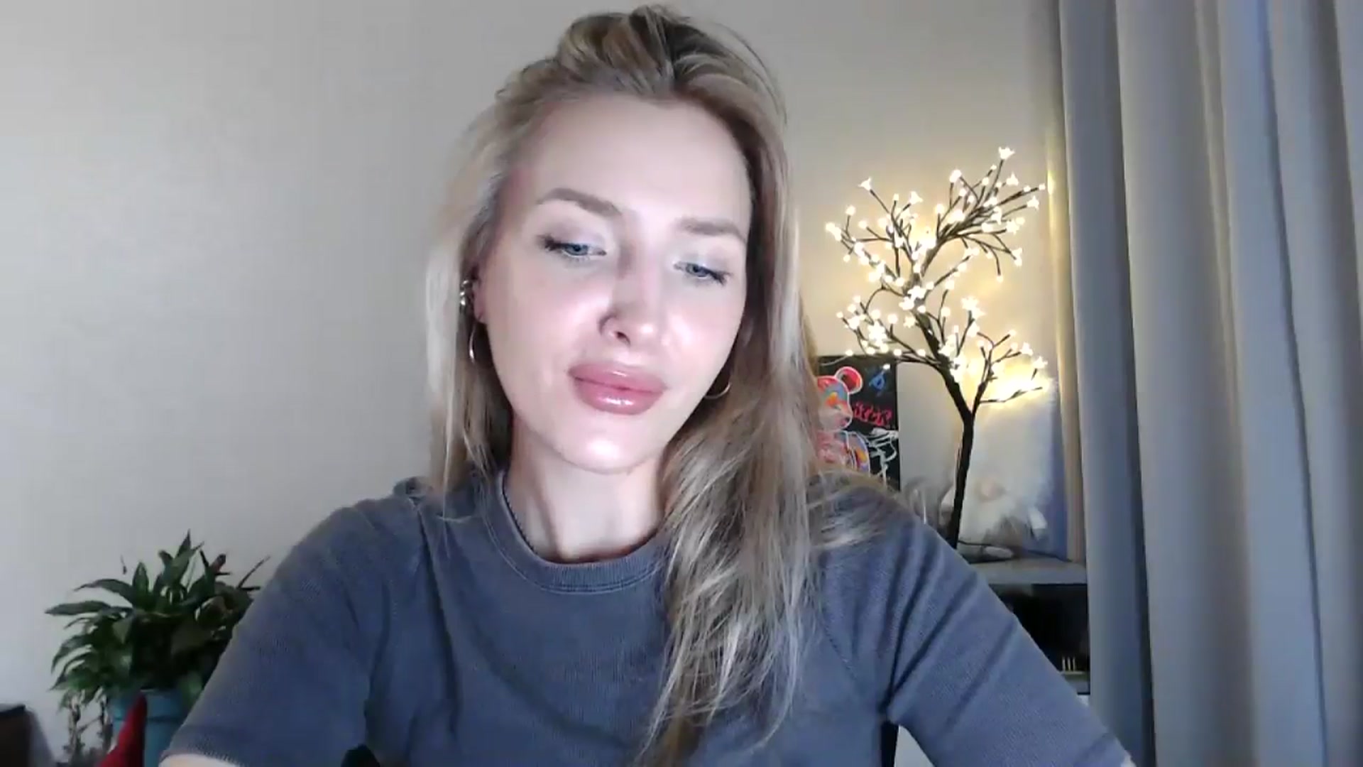 Gallery image thumbnail from Baby__Blue's myfreecams stream on, 07/23/2025, 14:47 image 3 of 20