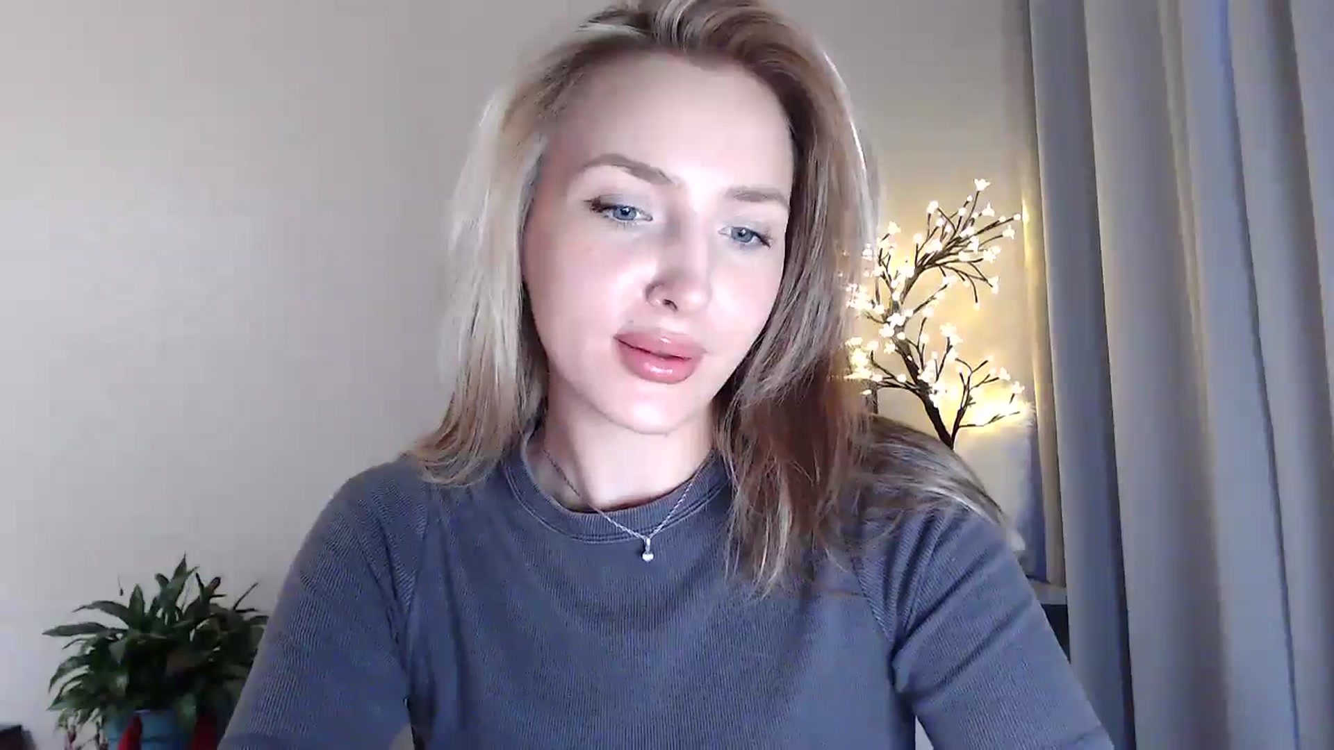 Gallery image thumbnail from Baby__Blue's myfreecams stream on, 07/23/2025, 16:01 image 4 of 20