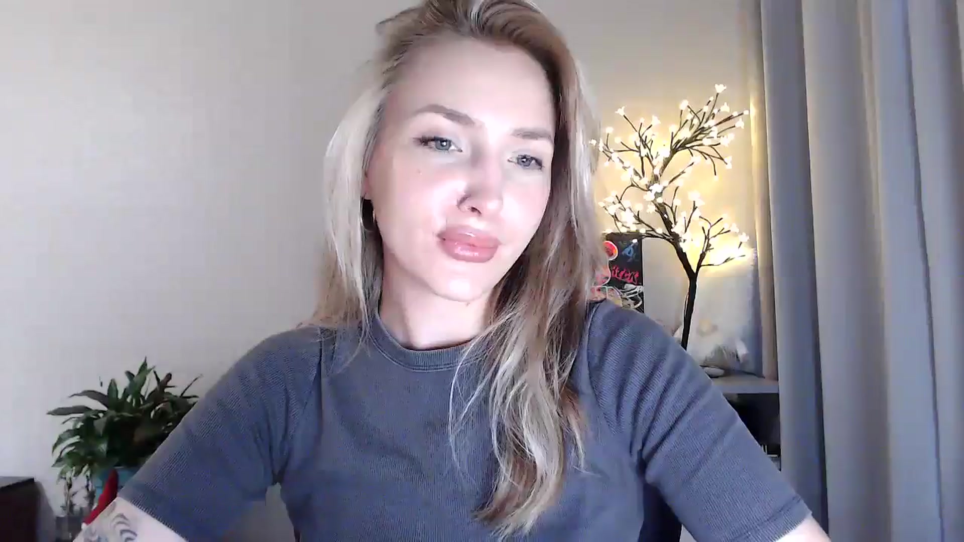 Gallery image thumbnail from Baby__Blue's myfreecams stream on, 07/23/2025, 16:01 image 11 of 20
