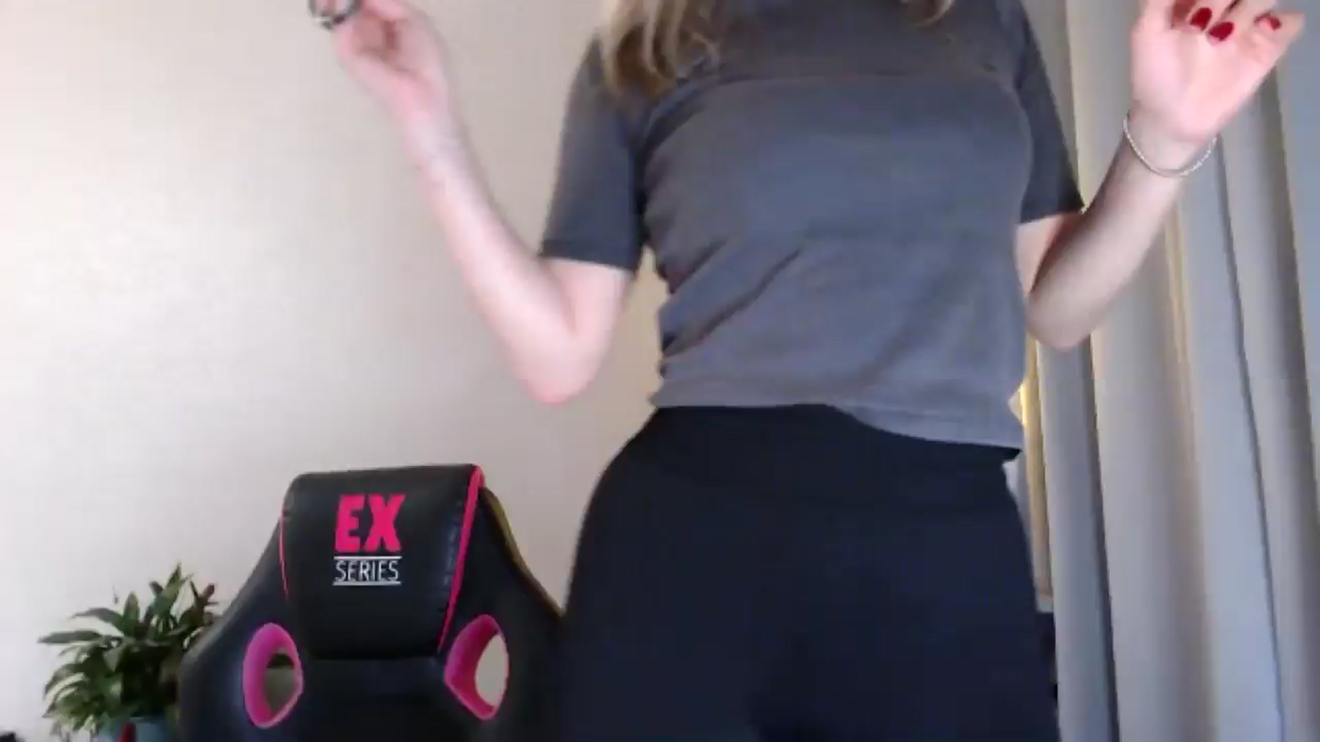 Gallery image thumbnail from Baby__Blue's myfreecams stream on, 07/23/2025, 16:01 image 1 of 20