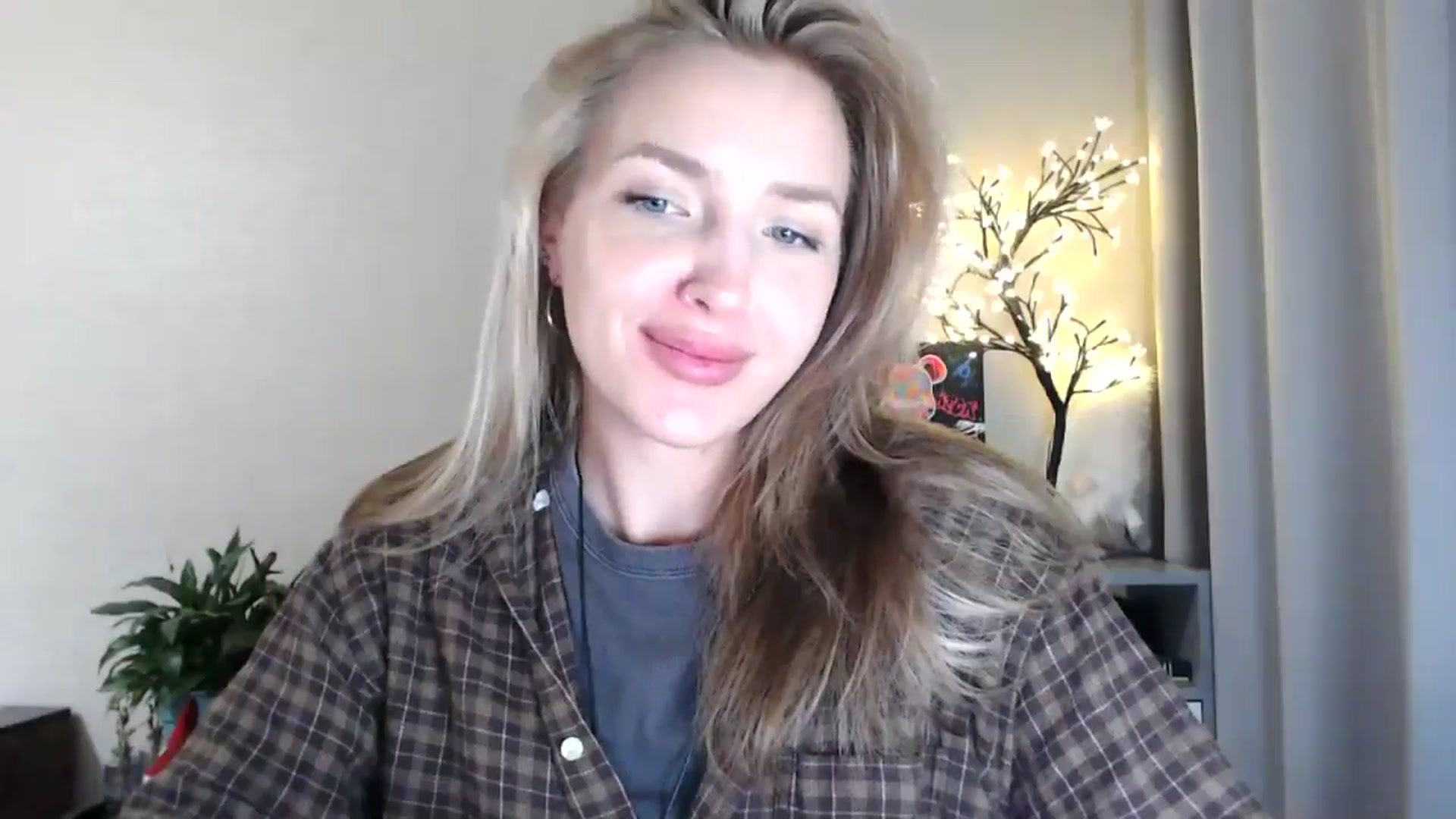 Gallery image thumbnail from Baby__Blue's myfreecams stream on, 07/23/2025, 22:00 image 10 of 20