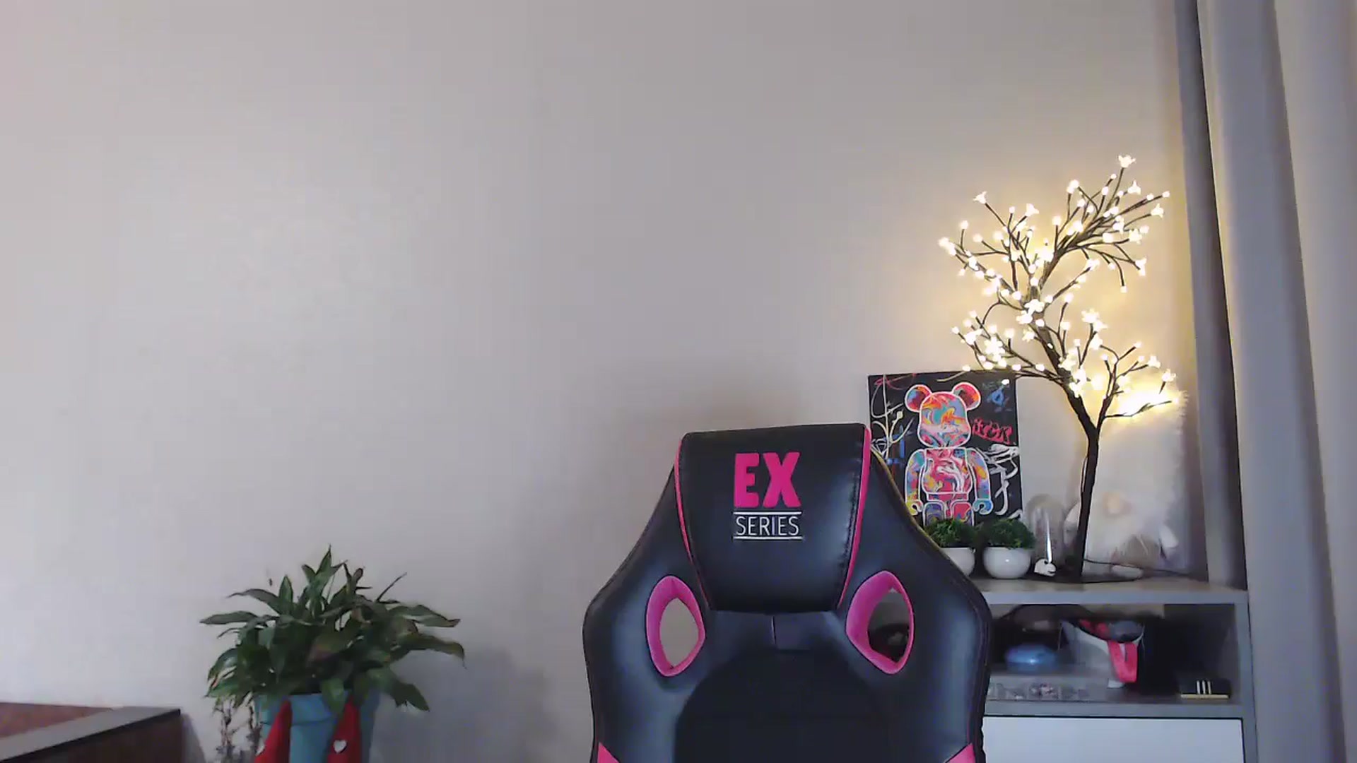 Gallery image thumbnail from Baby__Blue's myfreecams stream on, 07/24/2025, 16:04 image 9 of 20