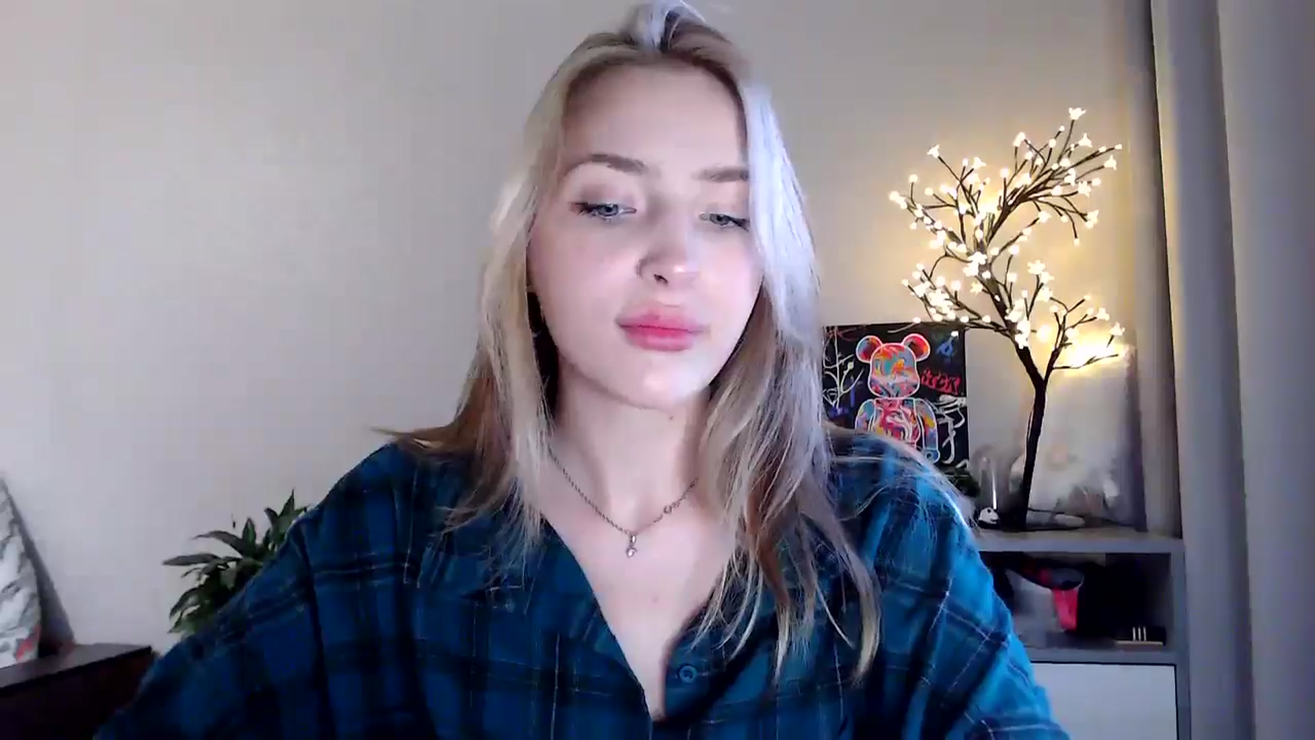 Gallery image thumbnail from Baby__Blue's myfreecams stream on, 07/26/2025, 16:09 image 14 of 20