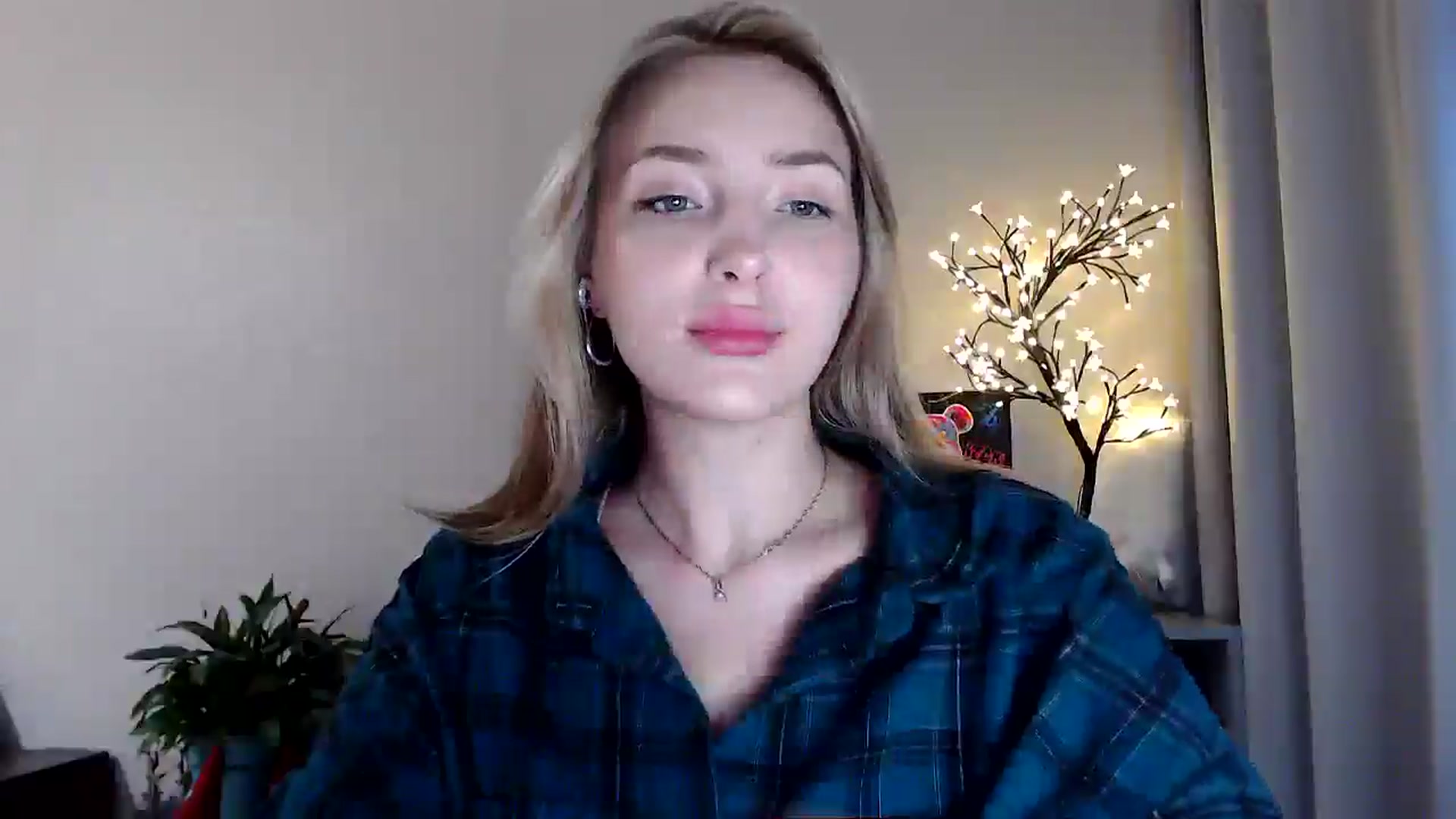 Gallery image thumbnail from Baby__Blue's myfreecams stream on, 07/26/2025, 16:09 image 17 of 20