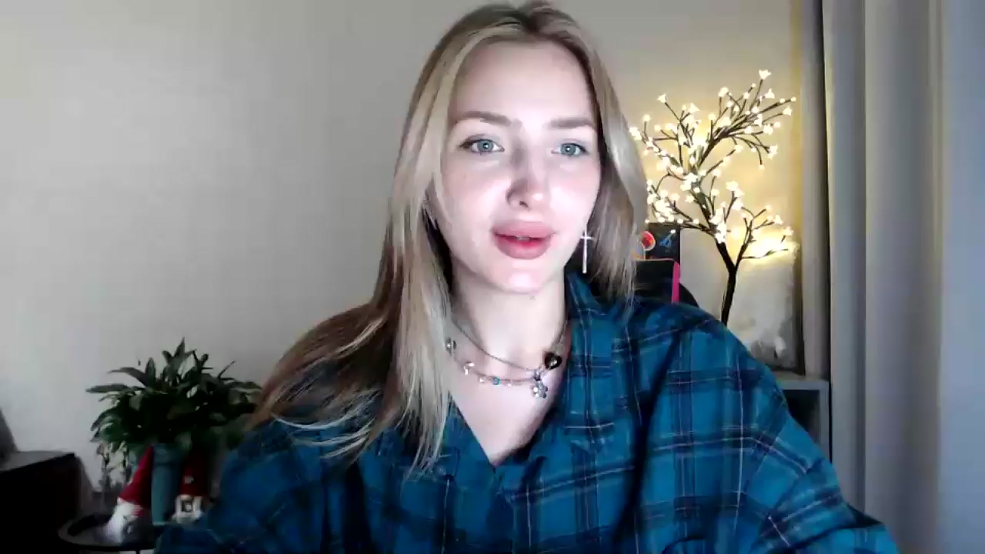 Gallery image thumbnail from Baby__Blue's myfreecams stream on, 07/26/2025, 22:03 image 8 of 20