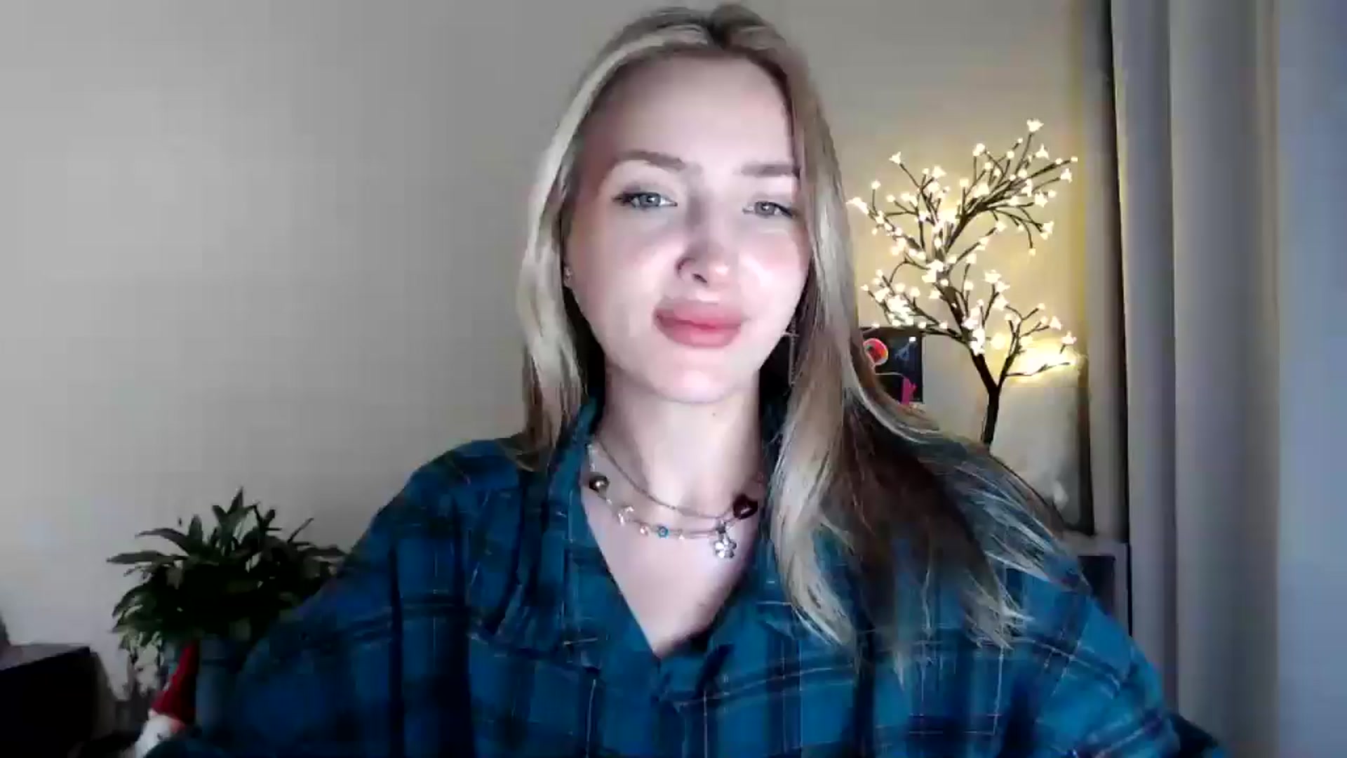 Gallery image thumbnail from Baby__Blue's myfreecams stream on, 07/26/2025, 22:03 image 6 of 20