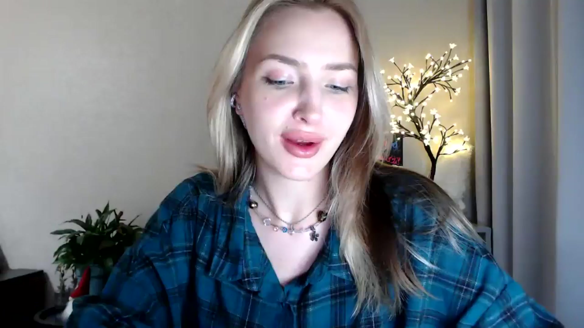 Gallery image thumbnail from Baby__Blue's myfreecams stream on, 07/26/2025, 22:03 image 11 of 20