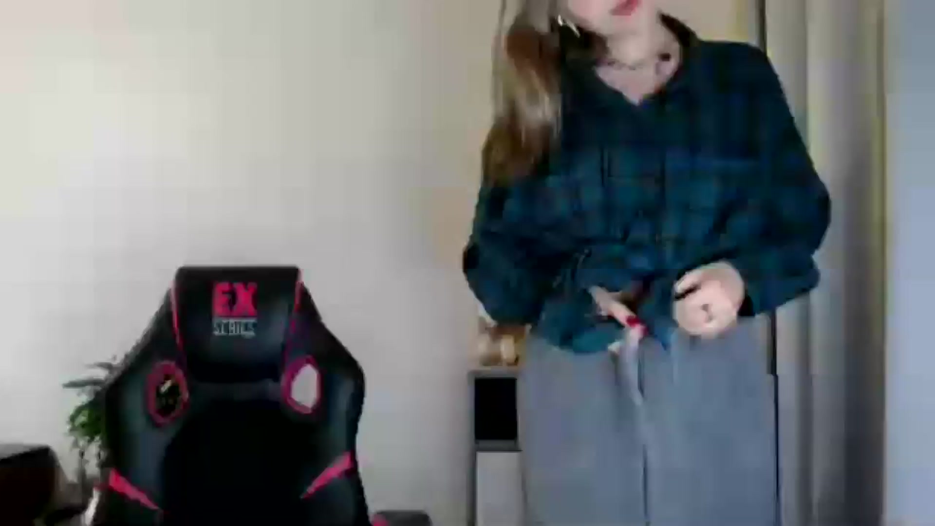 Gallery image thumbnail from Baby__Blue's myfreecams stream on, 07/26/2025, 22:03 image 17 of 20