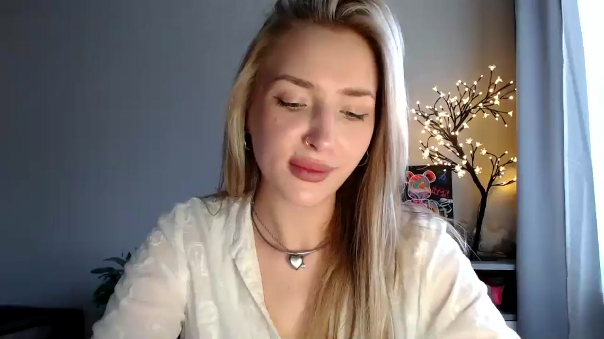 Gallery image thumbnail from Baby__Blue's myfreecams stream on, 07/28/2025, 14:44 image 7 of 20