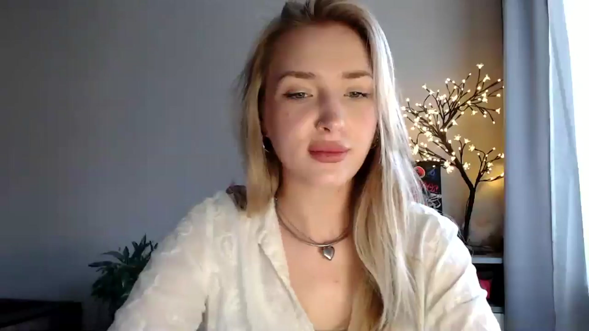 Gallery image thumbnail from Baby__Blue's myfreecams stream on, 07/28/2025, 14:44 image 19 of 20