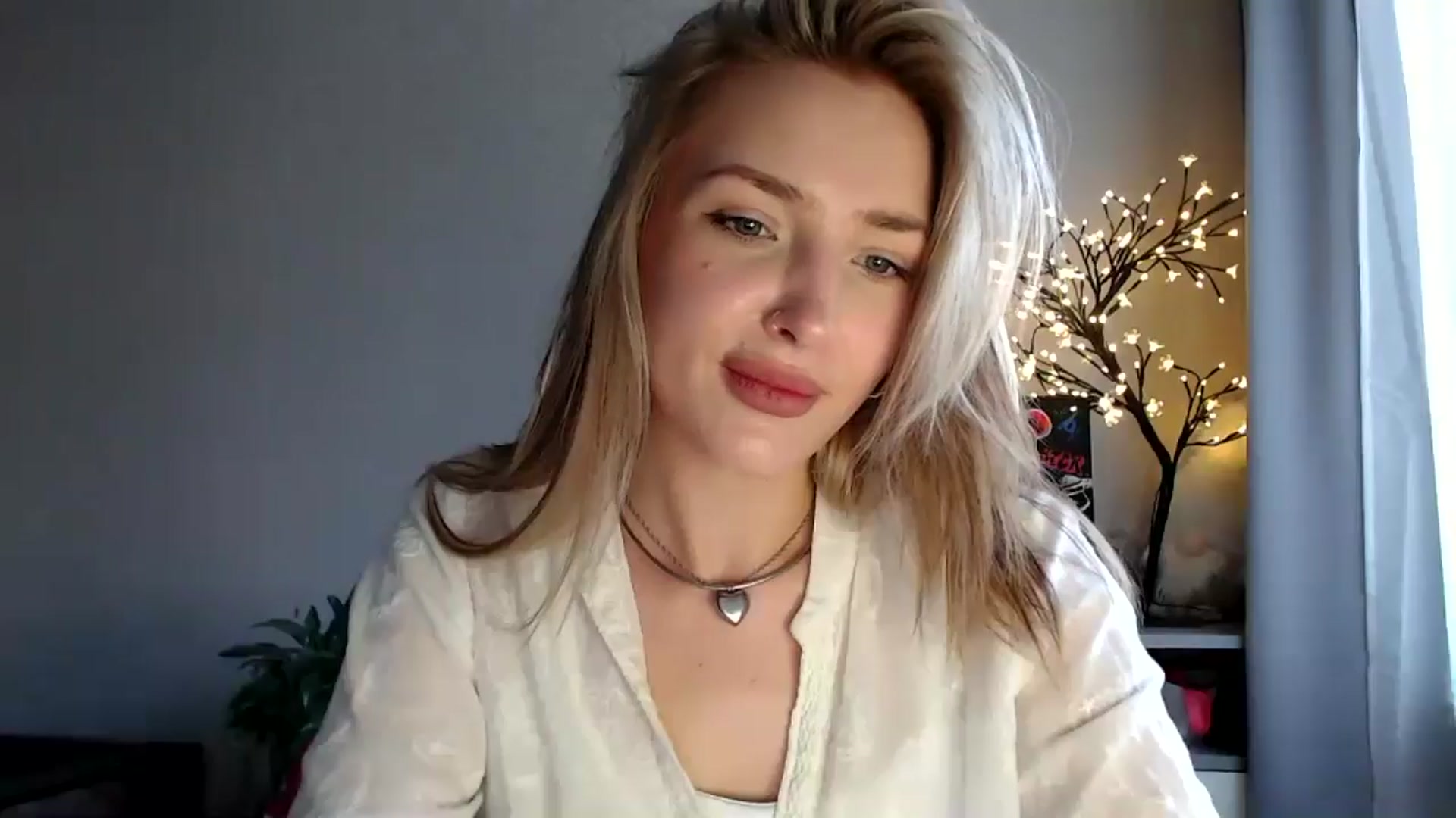 Gallery image thumbnail from Baby__Blue's myfreecams stream on, 07/28/2025, 14:44 image 15 of 20