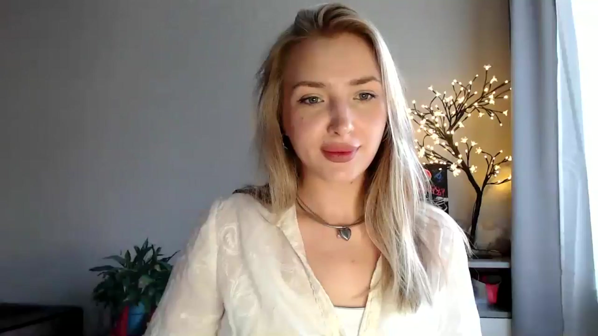 Gallery image thumbnail from Baby__Blue's myfreecams stream on, 07/28/2025, 14:44 image 17 of 20