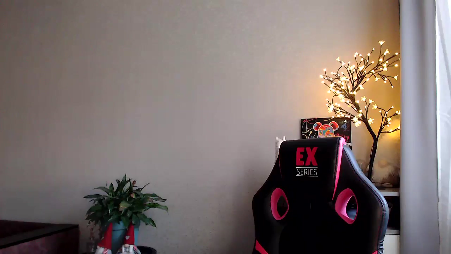 Gallery image thumbnail from Baby__Blue's myfreecams stream on, 07/28/2025, 16:09 image 9 of 20